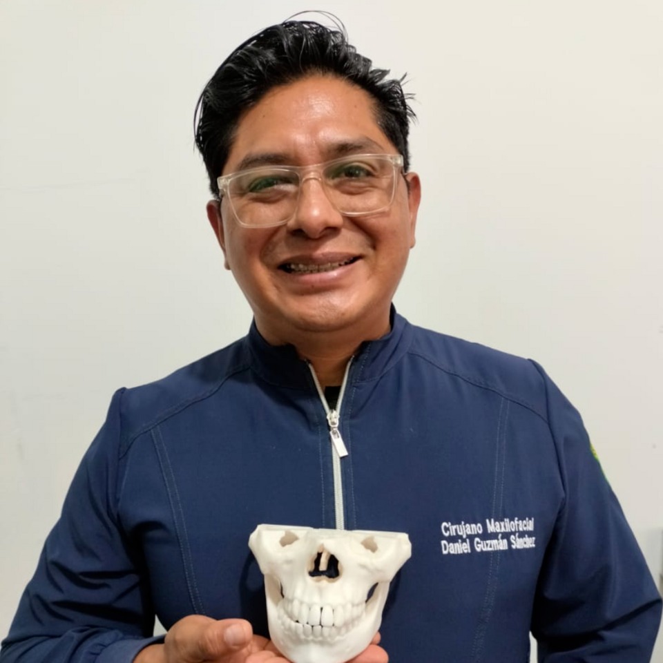 Dr. Daniel Guzmán Sánchez